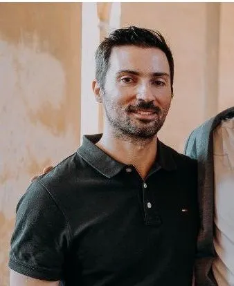 Storie di italiani che tornano a casa – Claudio Gambella